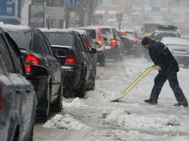 Киев до сих пор в 7-балльных пробках Киев до сих пор в 7-балльных пробках