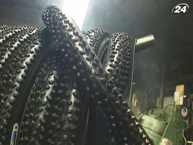 Что общего между велосипедной шиной и бронежилетом? (Видео) Что общего между велосипедной шиной и бронежилетом? (Видео)