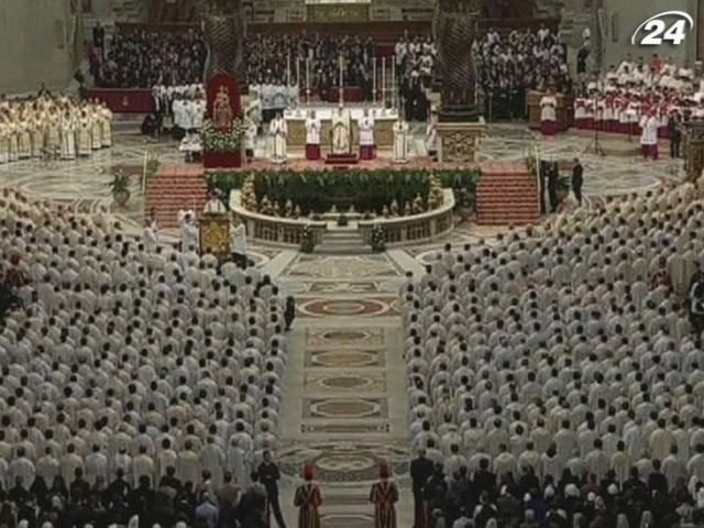 Римо-католики и протестанты празднуют Пасху Римо-католики и протестанты празднуют Пасху