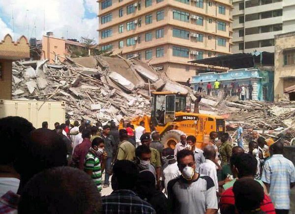 У Танзанії впав будинок: загинули щонайменше 20 людей (Фото) У Танзанії впав будинок: загинули щонайменше 20 людей (Фото)