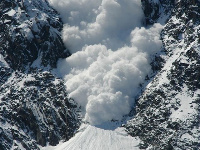 На Івано-Франківщині – штормове попередження через лавини На Івано-Франківщині – штормове попередження через лавини