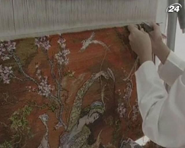 В Иране персидские ковры научились подсвечивать