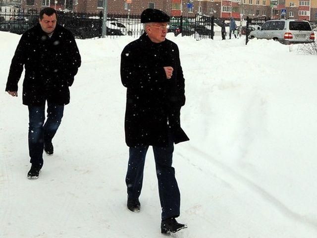 Сніг у нас розтане за 10-15 днів, – Азаров Сніг у нас розтане за 10-15 днів, – Азаров