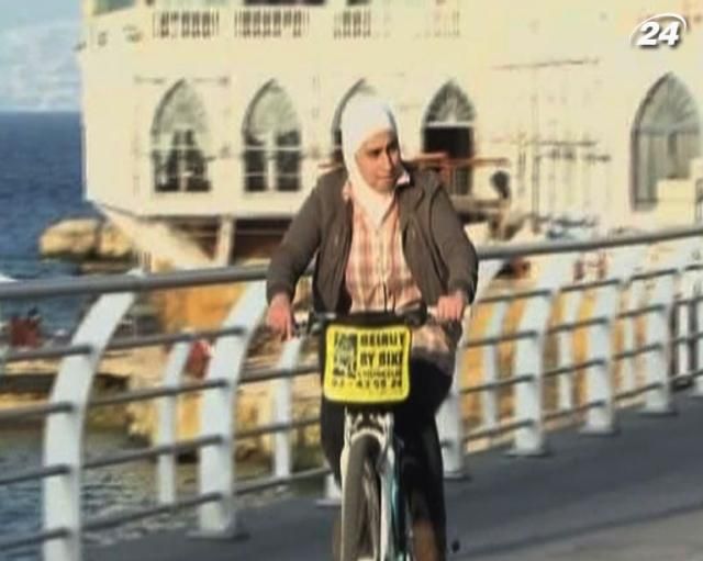 В Саудовской Аравии женщинам разрешили ездить на велосипедах