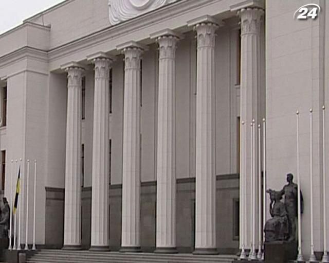 Оппозиция ожидает под ВР до 15 тыс. человек Оппозиция ожидает под ВР до 15 тыс. человек