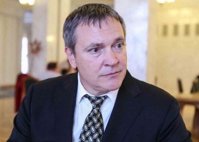 Колесниченко рассказал об угрозе неолибералов и неофашистов для Украины Колесниченко рассказал об угрозе неолибералов и неофашистов для Украины