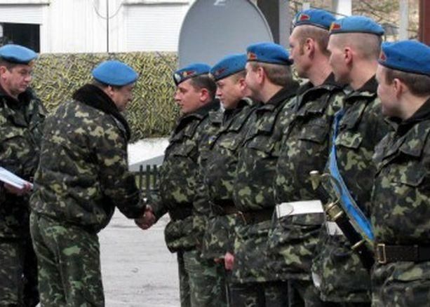 Міністр оборони Лебедєв пообіцяв контрактникам 6 тисяч на місяць Міністр оборони Лебедєв пообіцяв контрактникам 6 тисяч на місяць