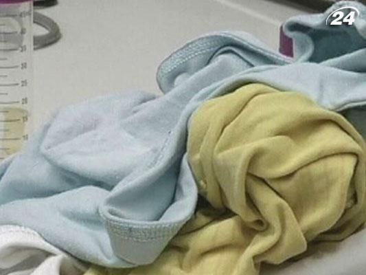 У Швеції старий одяг переробляють на новий (Відео) У Швеції старий одяг переробляють на новий (Відео)