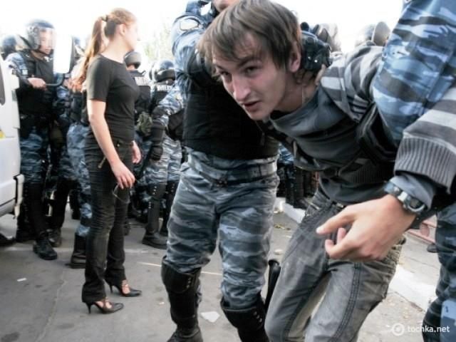Лише 1% українців довіряють міліції