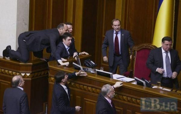 Скосар, Немилостивий та Стадійчук можуть стати черговими "тушками" Скосар, Немилостивий та Стадійчук можуть стати черговими "тушками"