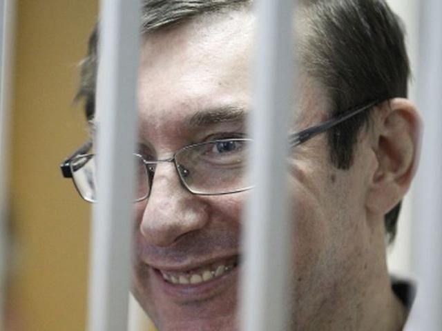 Луценко запевняє, що почувається впевнено Луценко запевняє, що почувається впевнено