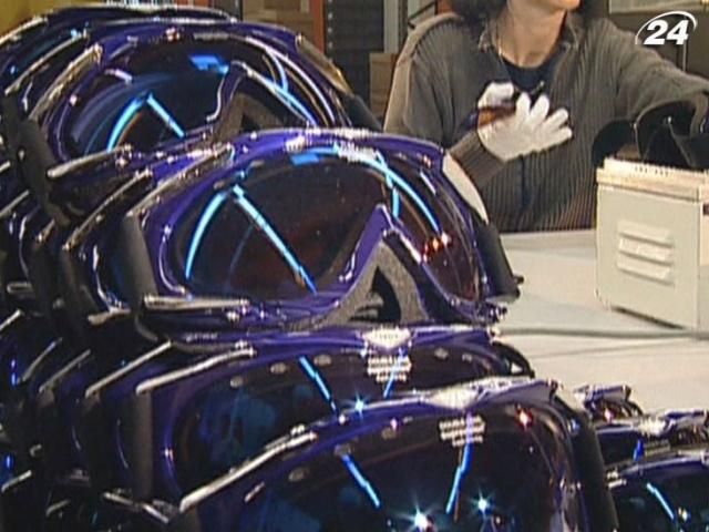 Як виготовляють лижні окуляри (Відео)