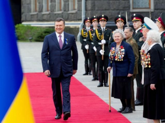 Янукович каратиме за байдужість під час організації святкування 70-річчя перемоги у ВВВ