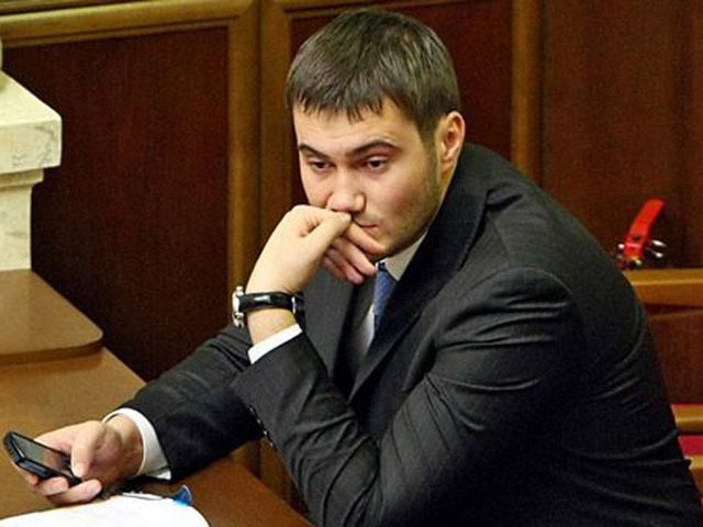 Янукович-молодший збіднів за минулий рік Янукович-молодший збіднів за минулий рік