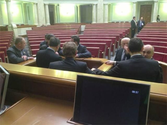 Парламентська більшість проведе альтернативне засідання Ради, - ЗМІ Парламентська більшість проведе альтернативне засідання Ради, - ЗМІ