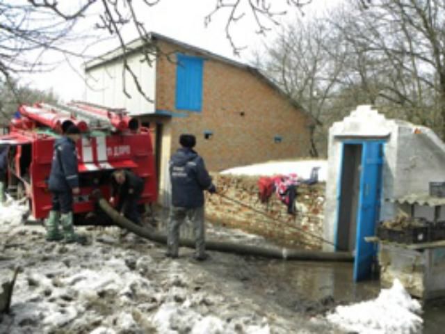 На Чернігівщині підтопило кілька будинків (Фото. Відео) 