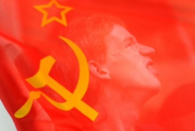 В Латвии хотят внедрить запрет на нацистскую и советскую символику