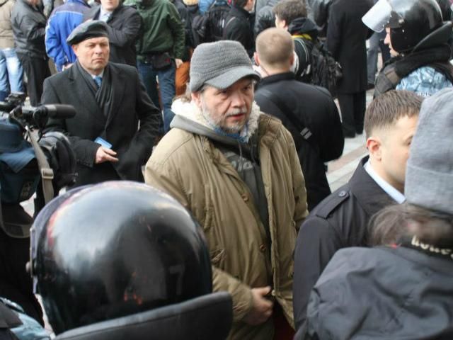 Бригинець пояснив, чому опозиція збирає людей на Майдан саме в суботу