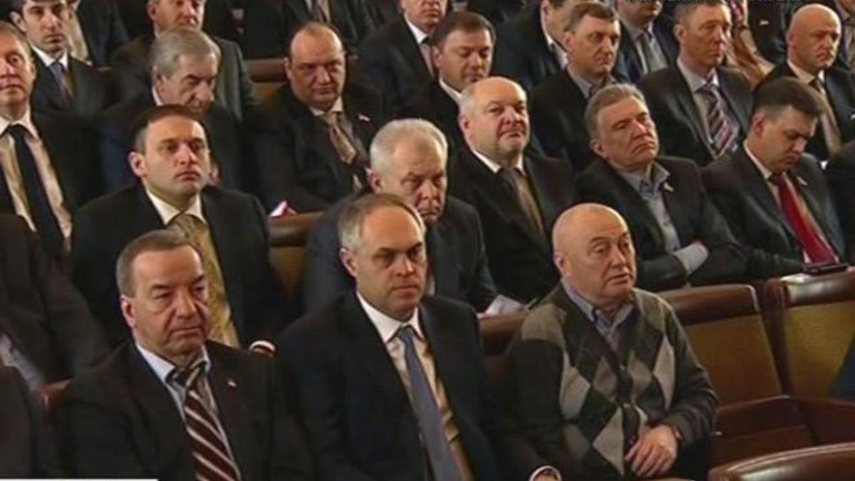 Опозиція хоче, щоб ГПУ порушила кримінальну справу через засідання більшості поза Радою Опозиція хоче, щоб ГПУ порушила кримінальну справу через засідання більшості поза Радою