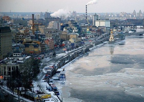 Зсуви ґрунту у Києві: у Подільському районі відселили 16 сімей Зсуви ґрунту у Києві: у Подільському районі відселили 16 сімей