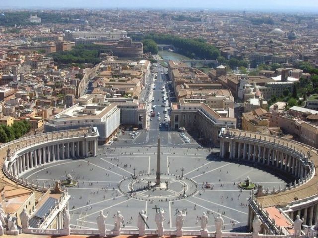 Руководителя клиники Ватикана арестовали за хищение 4 миллионов евро