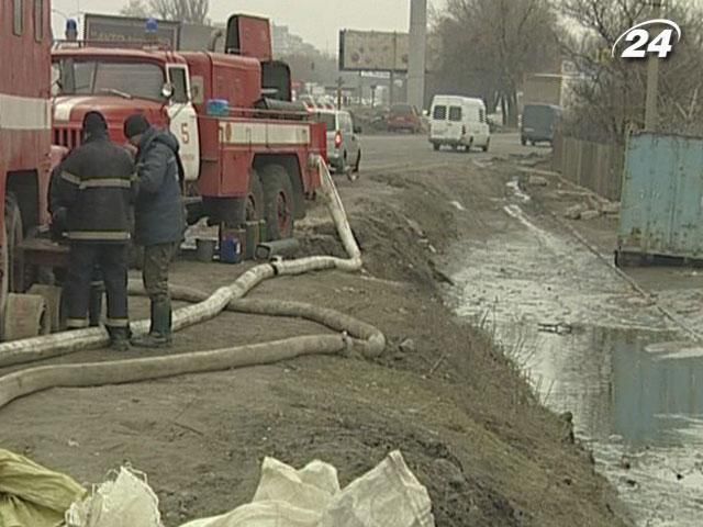 В Киеве выкачали 540 тыс литров талой воды
