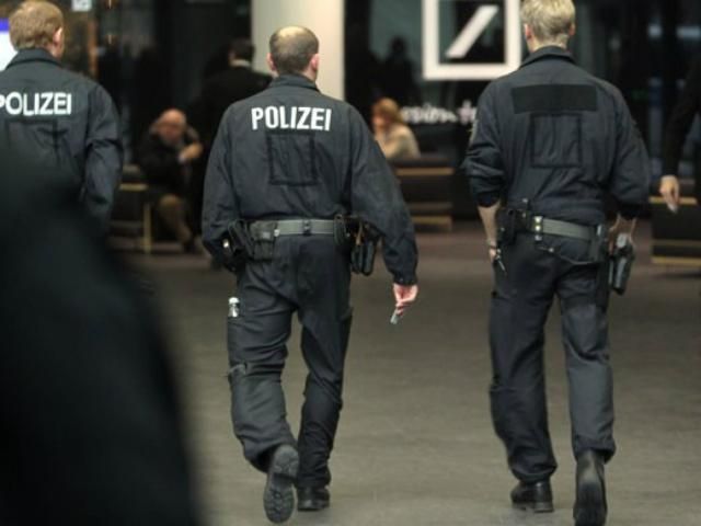 В Германии неизвестный взял в заложники директора детсада