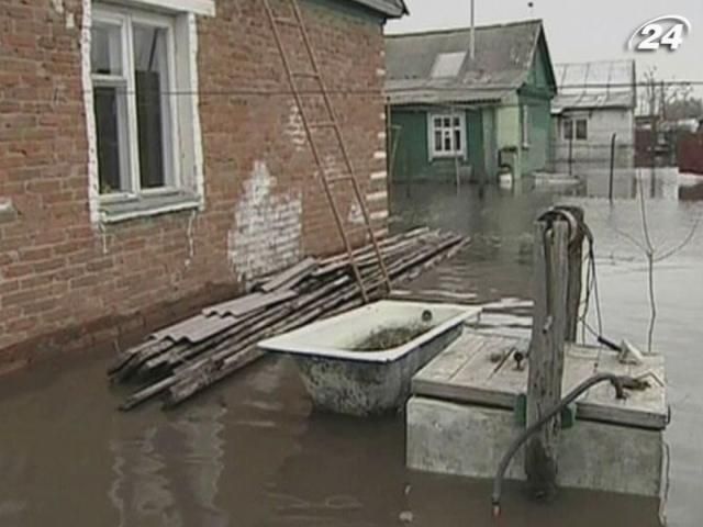 Росія потерпає від повеней: села відрізані від цивілізації
