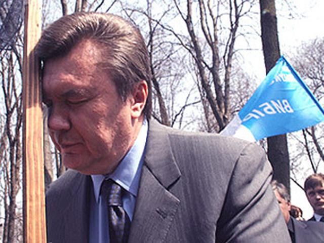 Комиссия рекомендует Януковичу отпустить Луценко