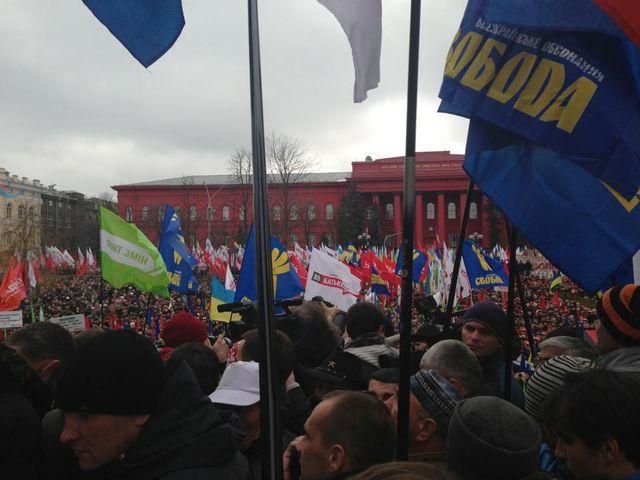 Луценко телефонічно виступив на мітингу у Києві