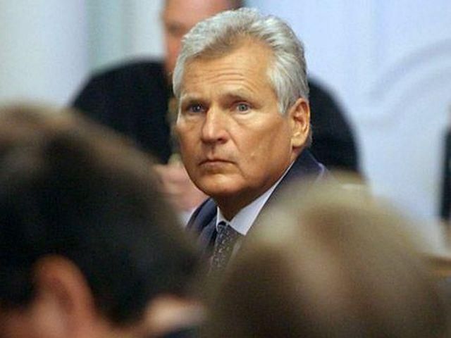 Квасьневский назвал освобождение Луценко успехом его с Пэтом Коксом миссии Квасьневский назвал освобождение Луценко успехом его с Пэтом Коксом миссии