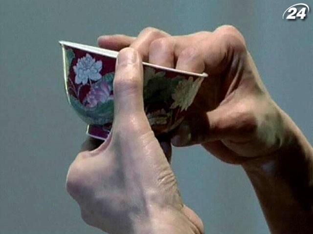 Вазу династії Цін продали за рекордну суму