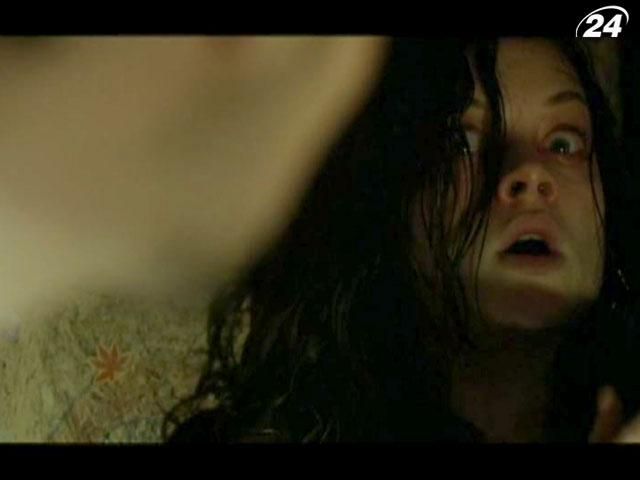 Кинопрокат возглавил римейк "Зловещих мертвецов" Кинопрокат возглавил римейк "Зловещих мертвецов"