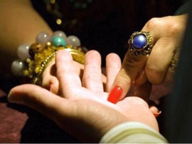 У Харківській області затримали екстрасенса-шахрайку У Харківській області затримали екстрасенса-шахрайку