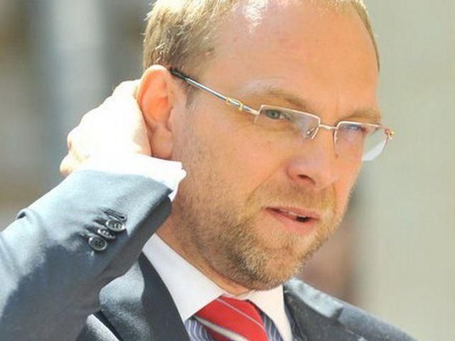 Сьогодні Рада розгляне питання позбавлення мандата Власенка Сьогодні Рада розгляне питання позбавлення мандата Власенка