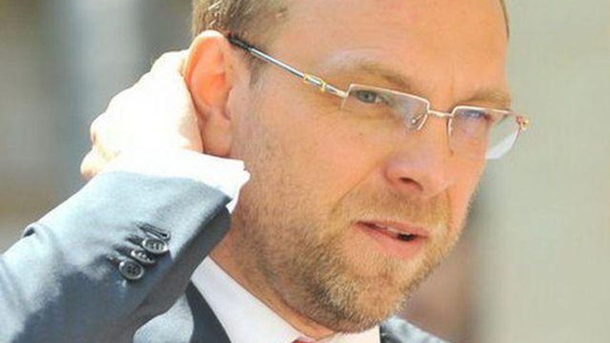 Сегодня в Раде рассмотрят вопрос лишения мандата Власенко Сегодня в Раде рассмотрят вопрос лишения мандата Власенко