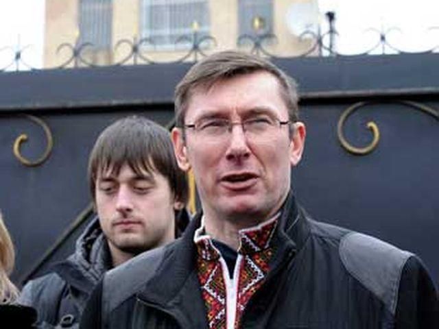 Луценко станет сегодня крестным отцом Луценко станет сегодня крестным отцом