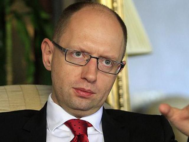 Політолог: Почалася кампанія проти Яценюка, бо влада побоюється його рейтингу Політолог: Почалася кампанія проти Яценюка, бо влада побоюється його рейтингу