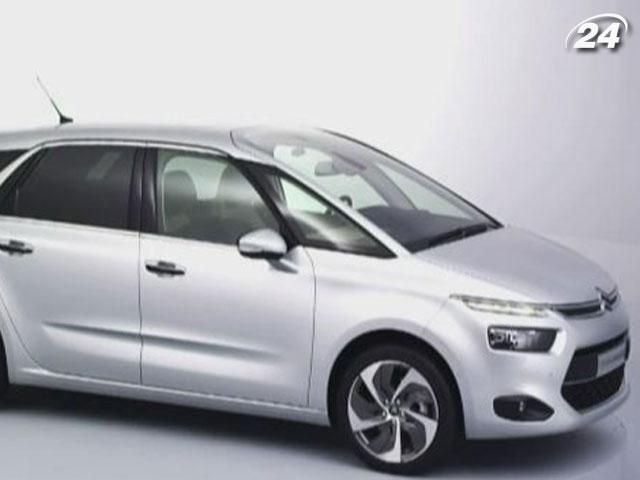 Компанія Citroen представила нові моделі Citroen C4 Picasso та  Sedan C4 L