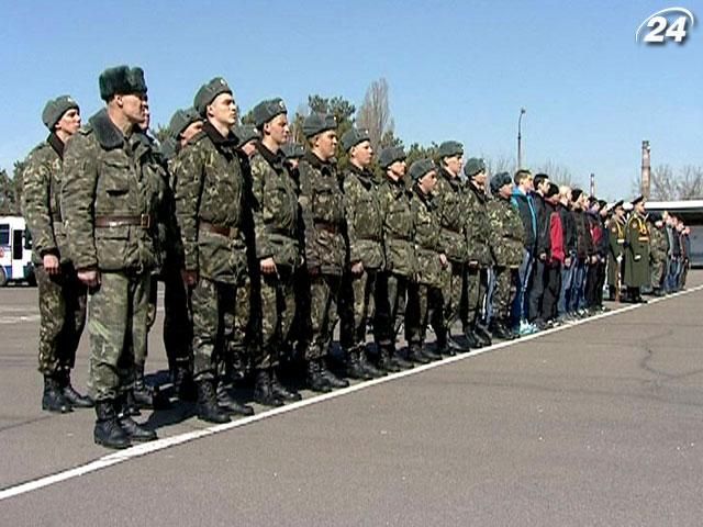 На весняну строкову службу призвано 940 юнаків з Київської області На весняну строкову службу призвано 940 юнаків з Київської області