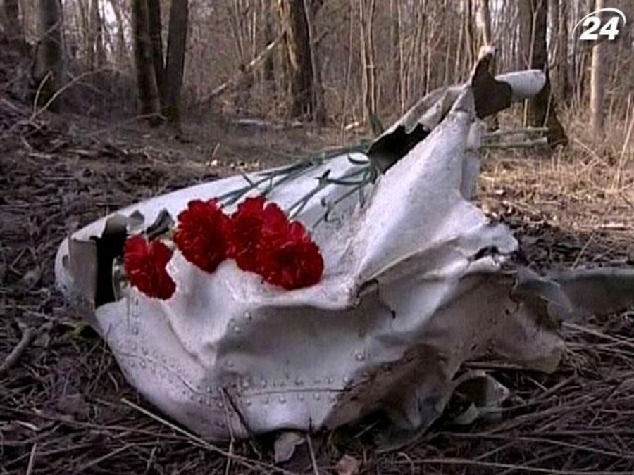 Сьогодні – третя річниця авіакатастрофи під Смоленськом Сьогодні – третя річниця авіакатастрофи під Смоленськом