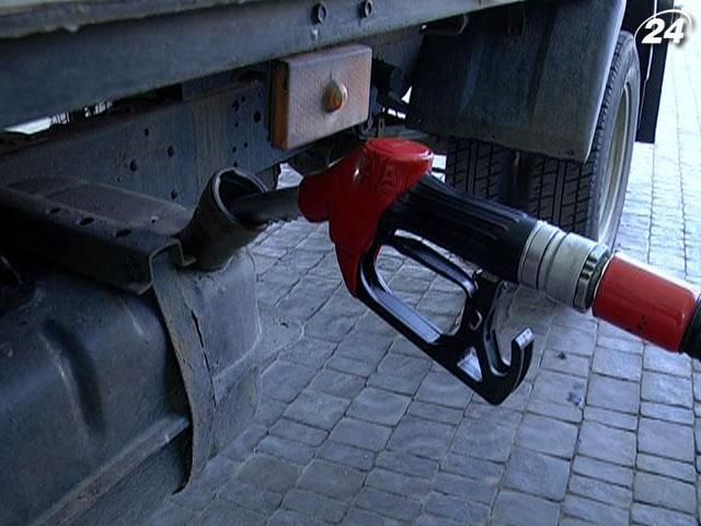 В Мининфраструктуры успокаивают: бензин пока дорожать не будет