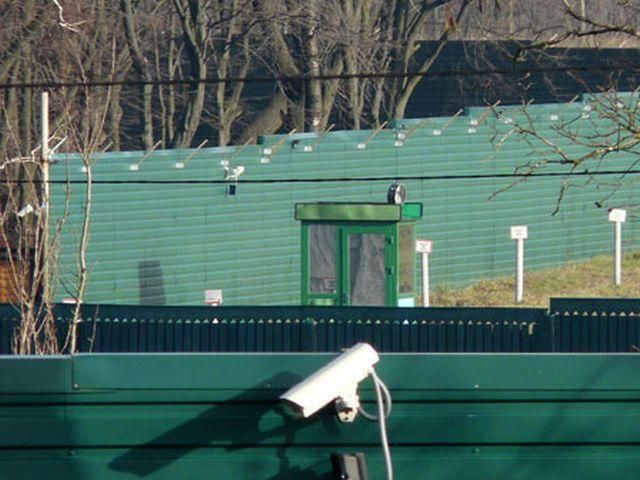 Под Межигорьем задержали 4 активистов, - УП Под Межигорьем задержали 4 активистов, - УП