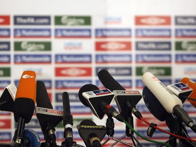 Журналисты Малые устроили информационный бойкот правительству Журналисты Малые устроили информационный бойкот правительству