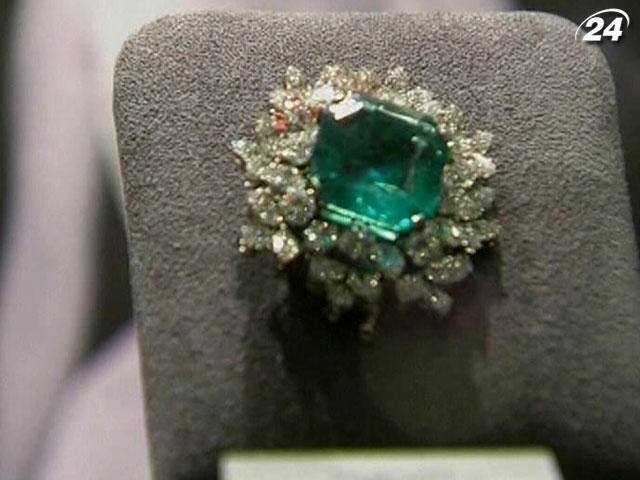 Ювелірні прикраси Джини Лоллобріджиди виставили на аукціон