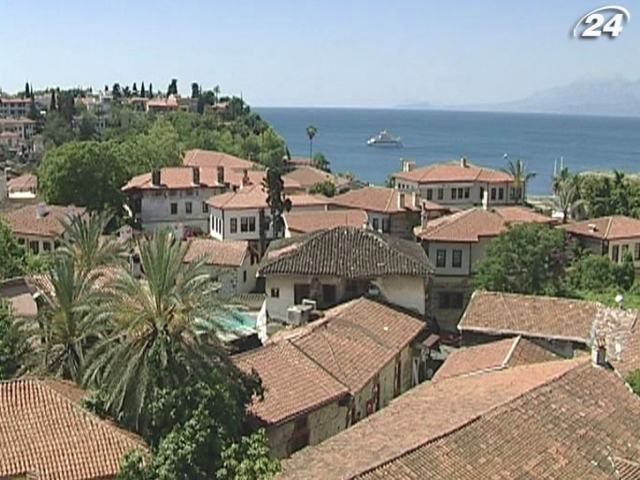 На травневі свята українці відпочиватимуть у теплих країнах На травневі свята українці відпочиватимуть у теплих країнах