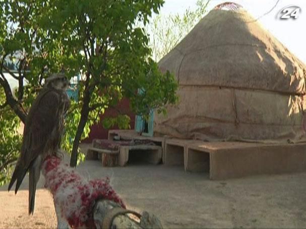 Казахская степь - "центр мира" на цветочных коврах Казахская степь - "центр мира" на цветочных коврах