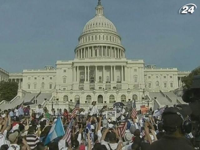 У США пройшли акції на підтримку 11-ти мільйонів нелегалів У США пройшли акції на підтримку 11-ти мільйонів нелегалів