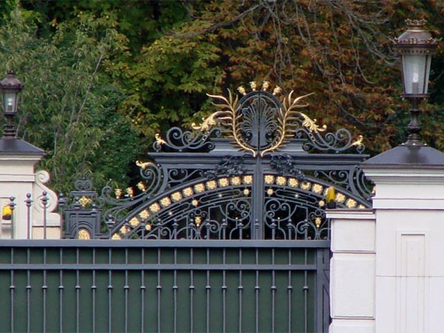 "Ліквідаторові паводку" під Межигір'ям дали 7 діб арешту "Ліквідаторові паводку" під Межигір'ям дали 7 діб арешту