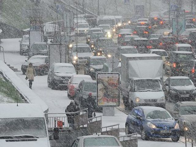 Київський снігопад обійшовся у 300 тисяч гривень